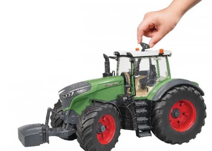 U04040 Tractor Fendt 1050 Vario
