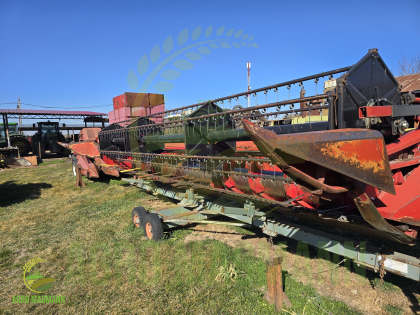 Combina Case iH 2388 cu header